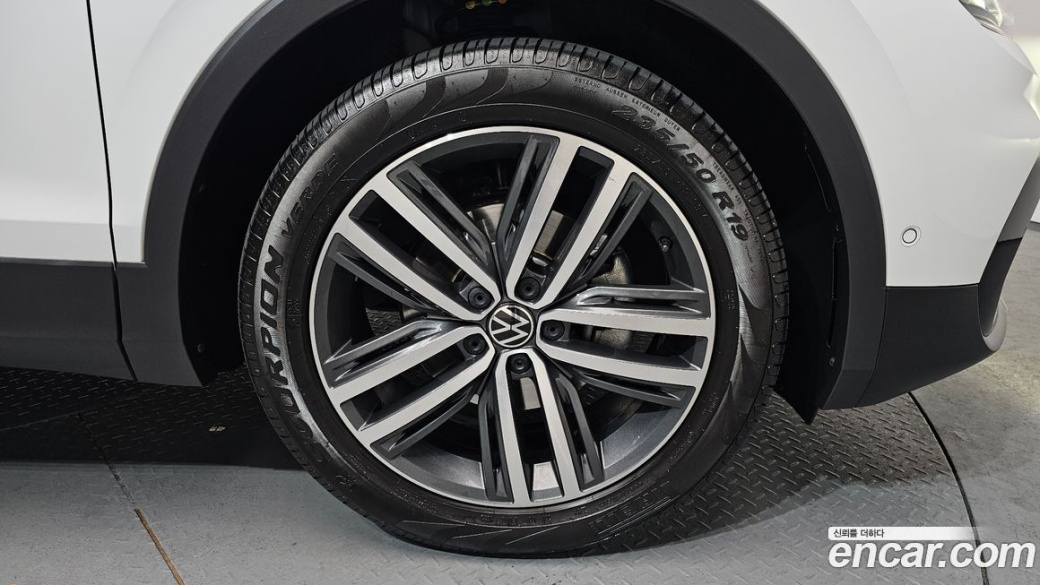Volkswagen Tiguan 2.0 TDI Prestige, 2024