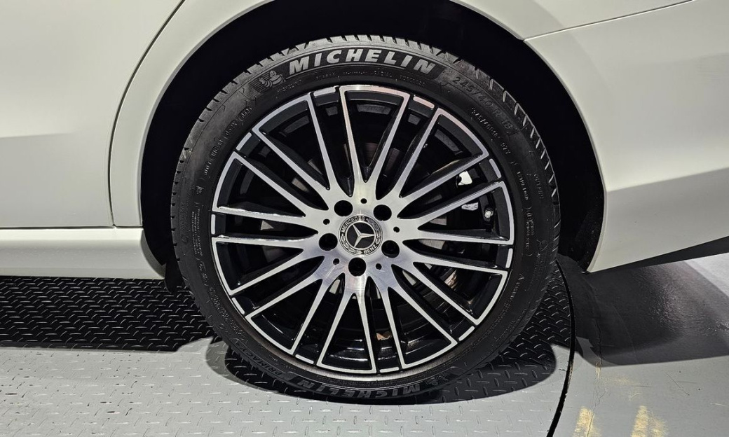 Mercedes-Benz C-Class C200 Avantgarde, 2024