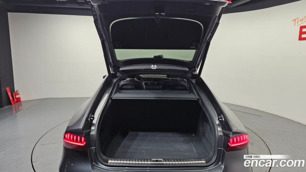 Audi A7 45 TDI Quattro Premium, 2022