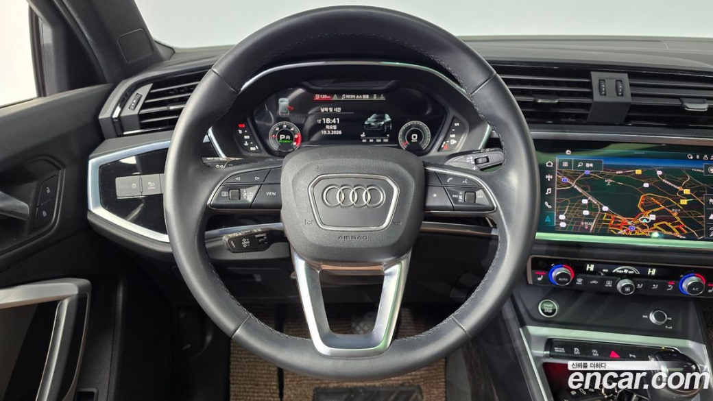 Audi Q3 35 TDI Premium, 2022