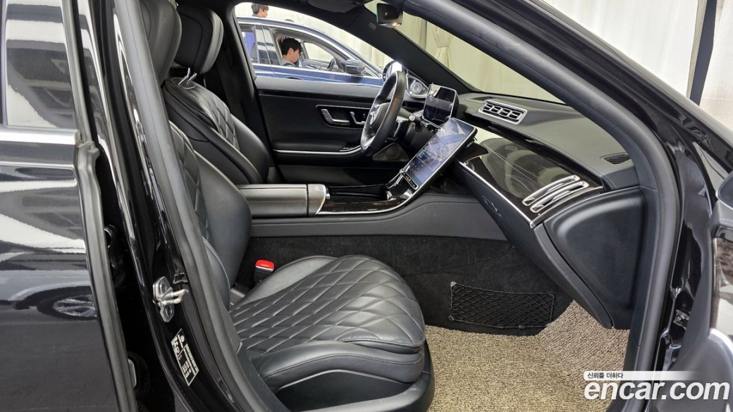 Mercedes-Benz S-Class S500L 4MATIC, 2022