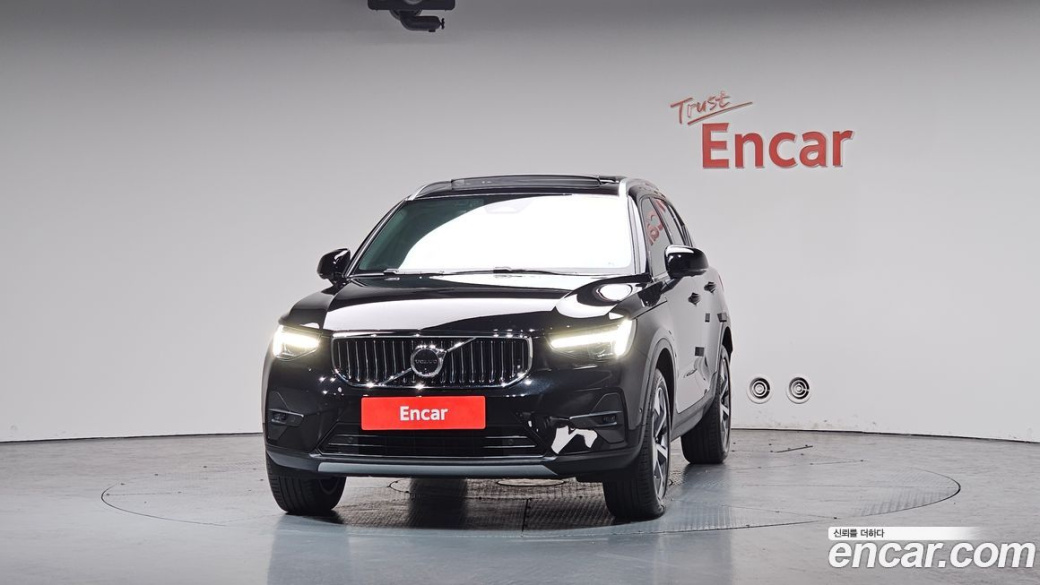 Volvo XC40 B4 Ultra Bright, 2025