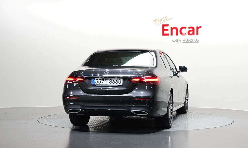 Mercedes-Benz E-Class E350 4MATIC AMG Line, 2023