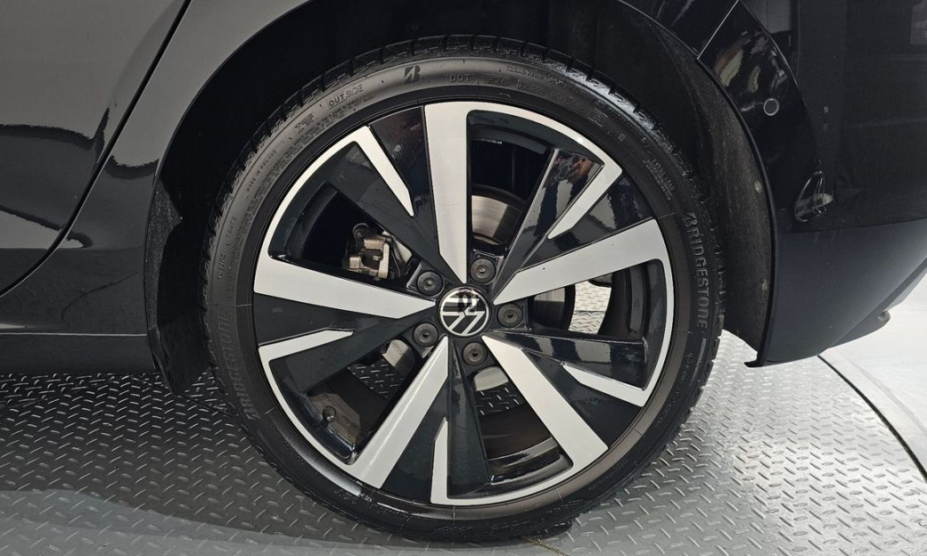 Volkswagen Golf 2.0 TDI Prestige, 2025
