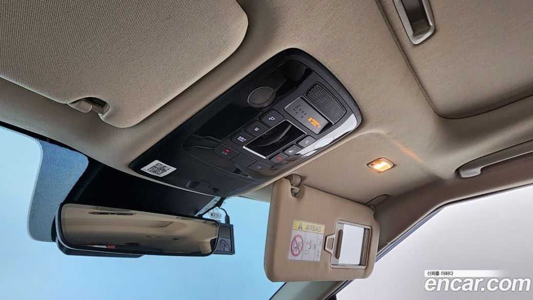 Kia Carnival 7-Seater Signature, 2022