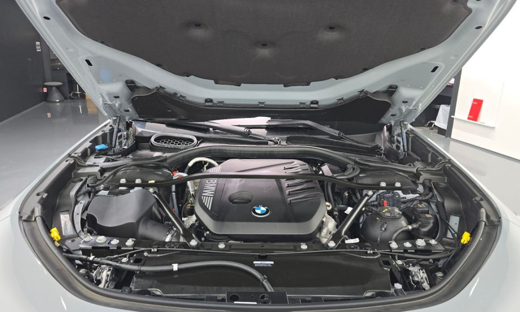 BMW 7-Series 740d xDrive M Sport, 2025