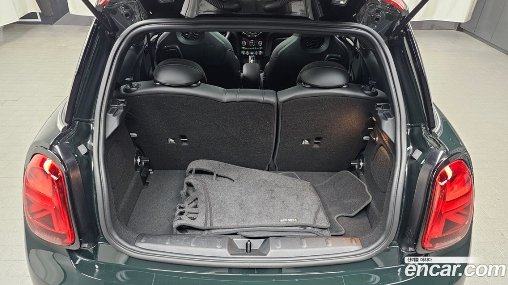Mini Cooper JCW, 2023