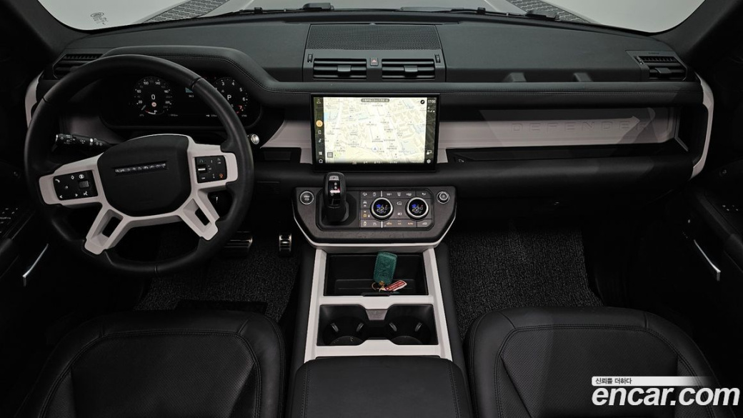 Land Rover Defender 110 P300 X-Dynamic SE, 2025