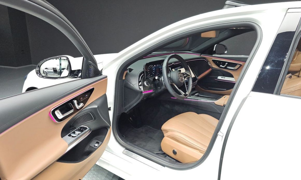 Mercedes-Benz E-Class E200 Avantgarde, 2025