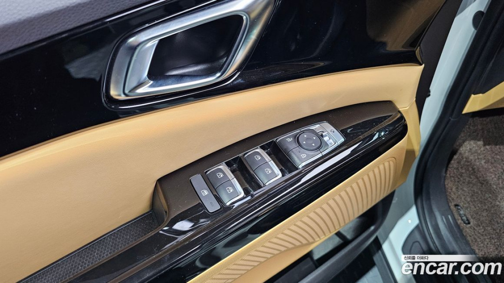 Kia Carnival 9-Seater Noblesse, 2023
