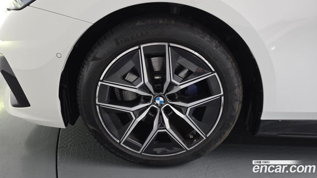 BMW 5-Series 520i M Sport, 2026