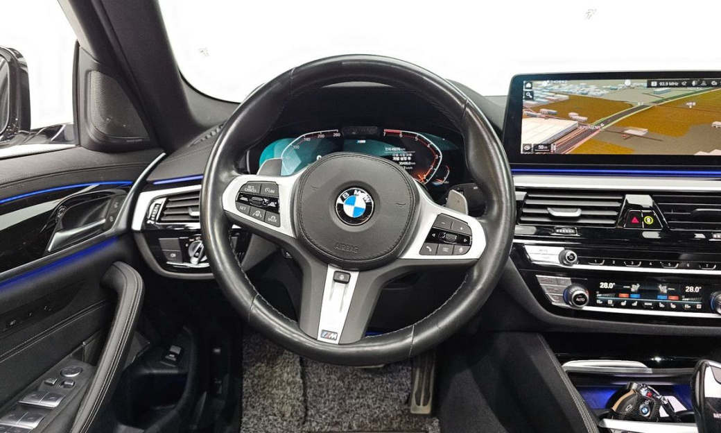 BMW 5-Series 530i M Sport Package, 2022