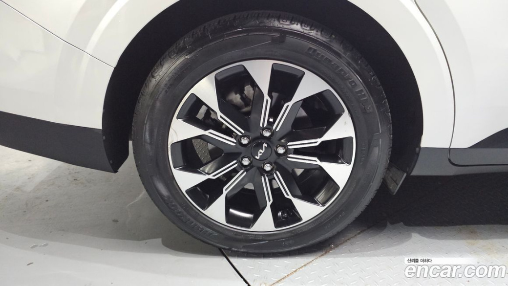 Kia Carnival 9-Seater Signature, 2022