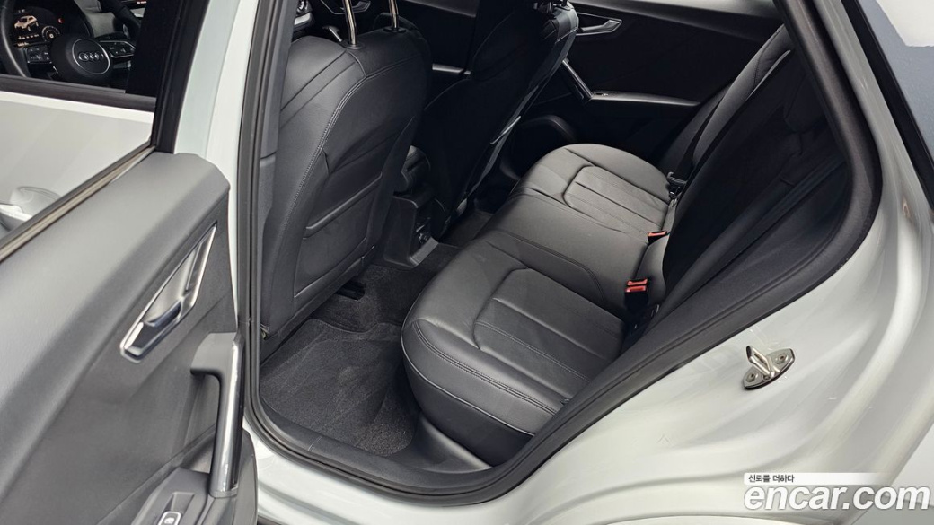 Audi Q2 35 TDI Premium, 2023