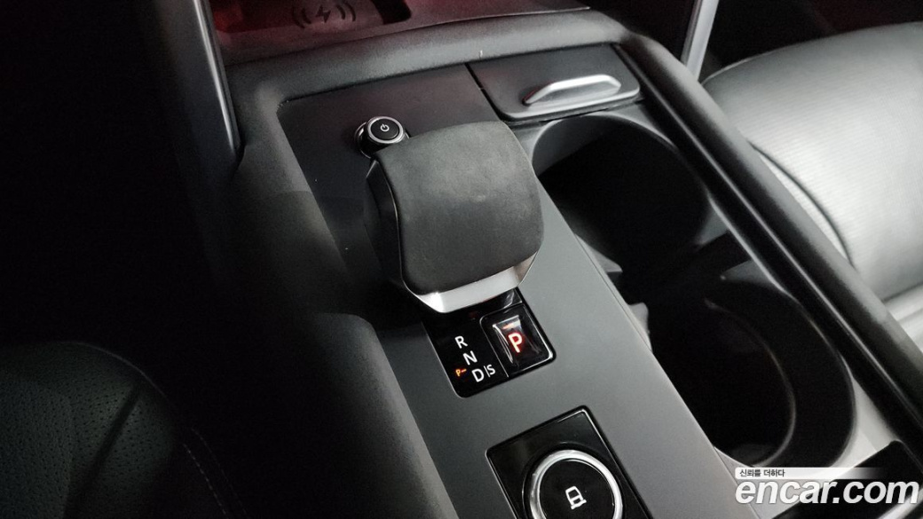 Land Rover Discovery D250 SE, 2022