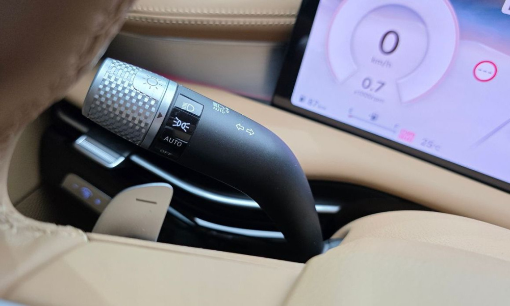 Genesis G80 Gasoline 2.5 Turbo 2WD, 2025