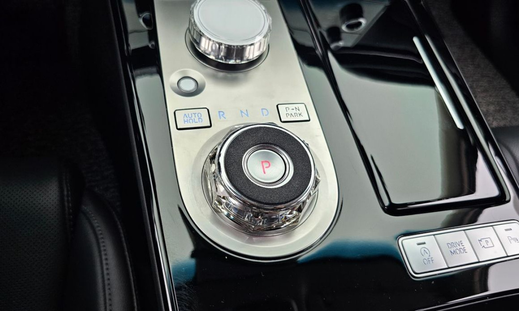 Genesis G80 Gasoline 2.5 Turbo 2WD, 2025