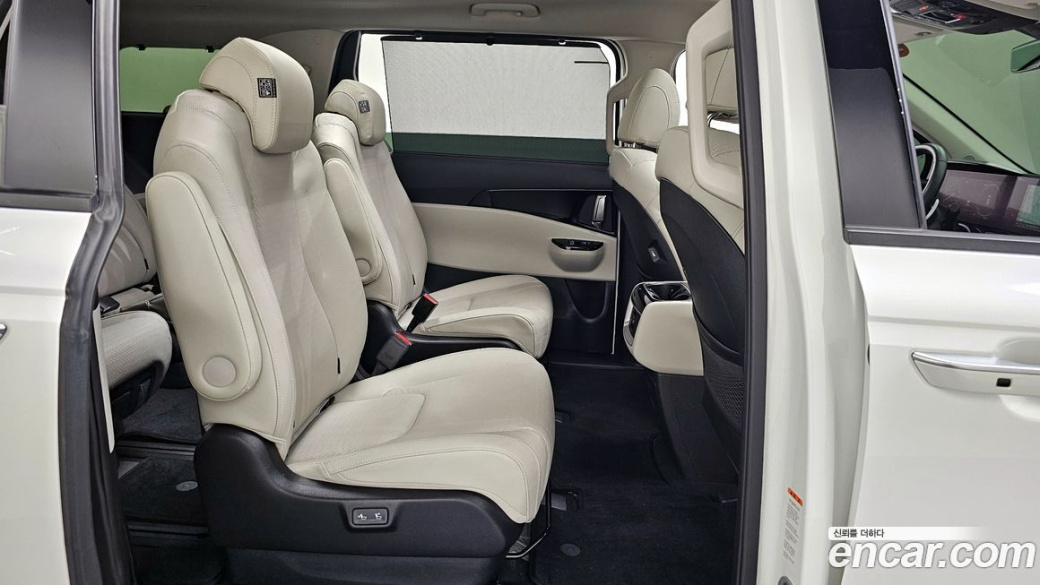 Kia Carnival 9-Seater Noblesse, 2023