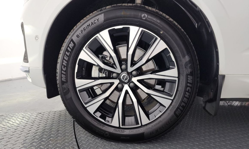 Volvo XC60 B5 Ultra Bright, 2025