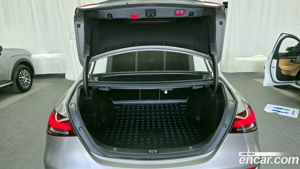 Mercedes-Benz E-Class E350 4MATIC Avantgarde, 2022