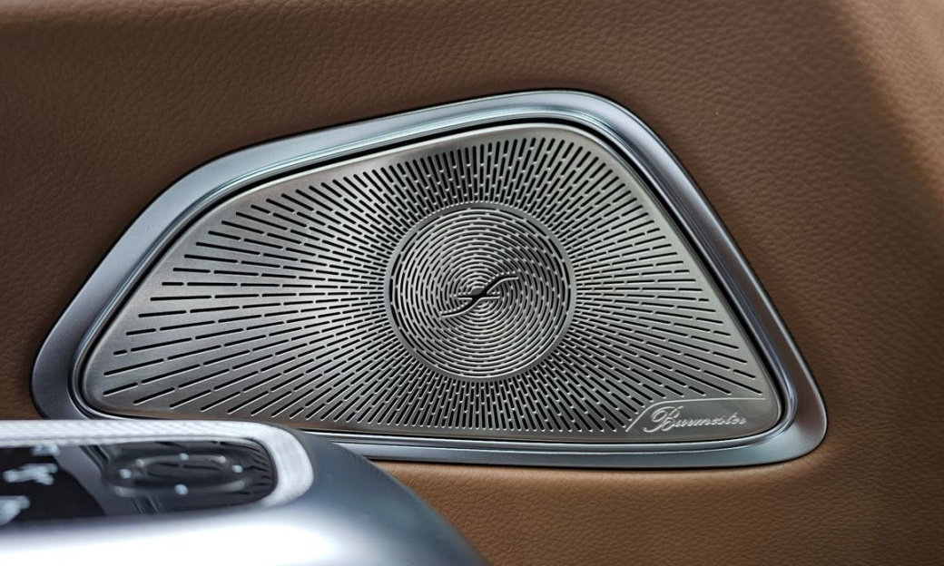 Mercedes-Benz E-Class E300 4MATIC AMG Line, 2025