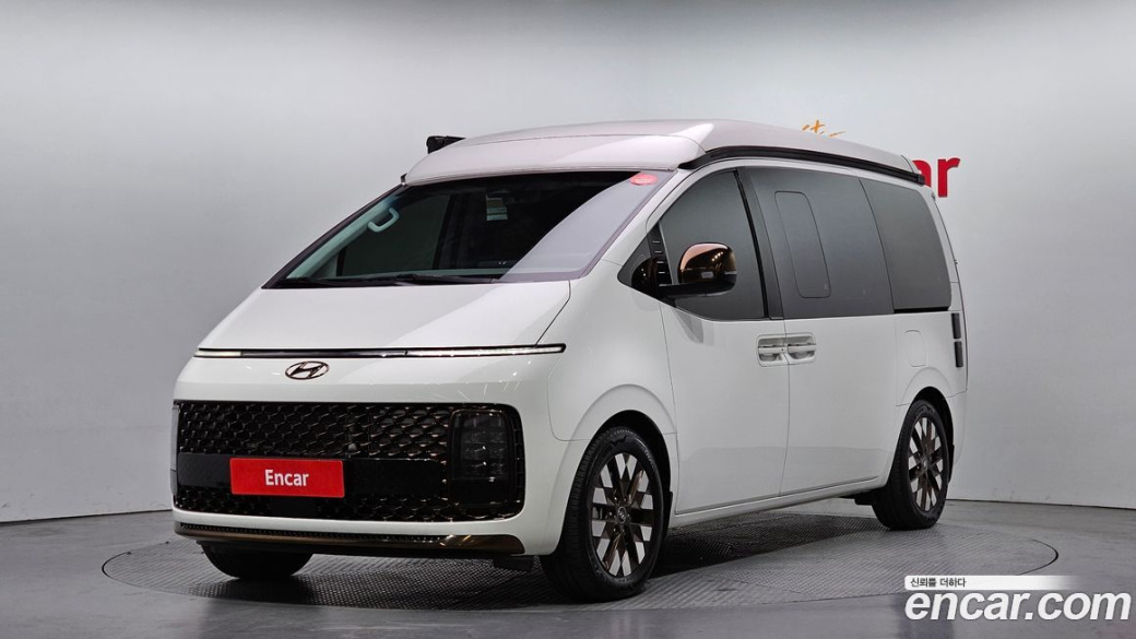 Hyundai Staria 2WD Camping Car, 2024