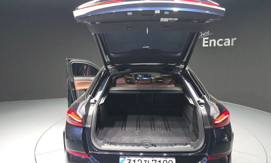 BMW X6 xDrive40i M Sport, 2025
