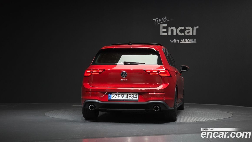 Volkswagen Golf 2.0 GTI, 2024