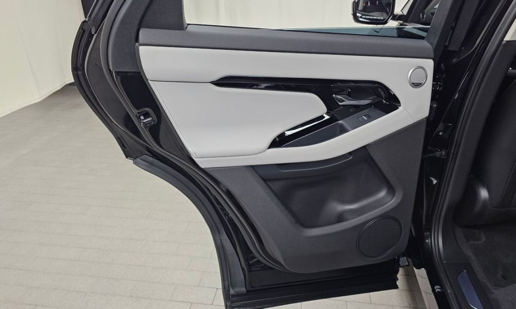 Land Rover Range Rover Evoque P250 Dynamic SE, 2025