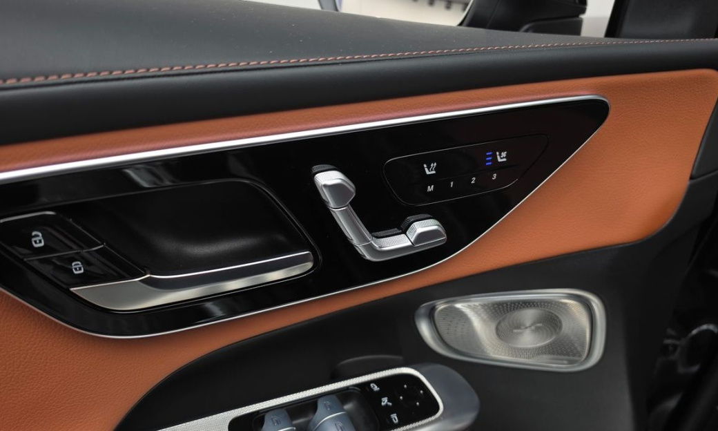 Mercedes-Benz GLC-Class GLC300 4MATIC AMG Line, 2023