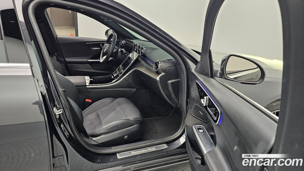 Mercedes-Benz C-Class C300 4MATIC Avantgarde, 2024