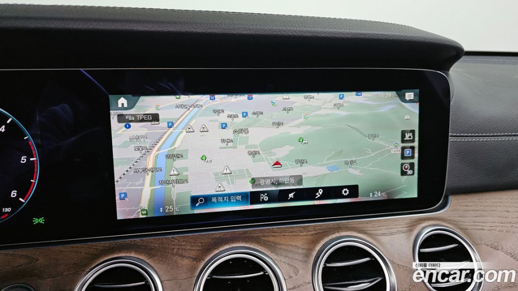 Mercedes-Benz E-Class E220d 4MATIC Exclusive, 2022