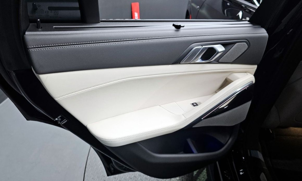 BMW X6 xDrive40i M Sport, 2025