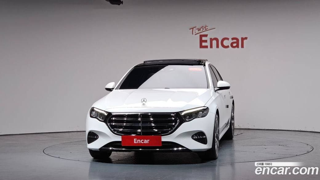 Mercedes-Benz E-Class E220d 4MATIC Exclusive, 2024