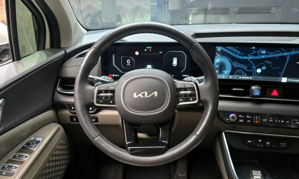 Kia Carnival 9-Seater Noblesse, 2024