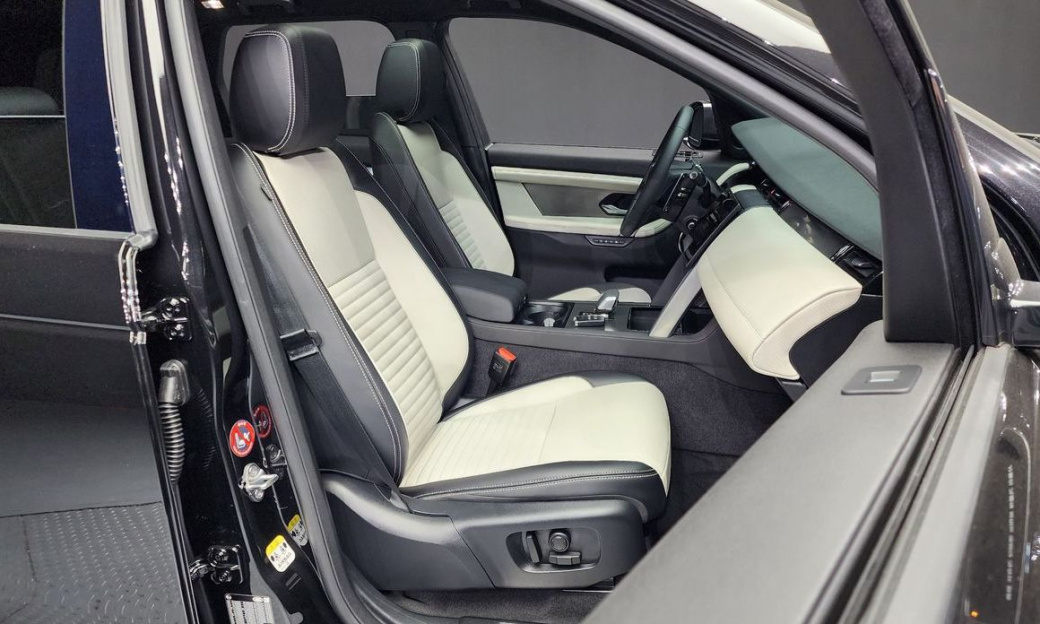 Land Rover Discovery Sport P250 Dynamic SE, 2025