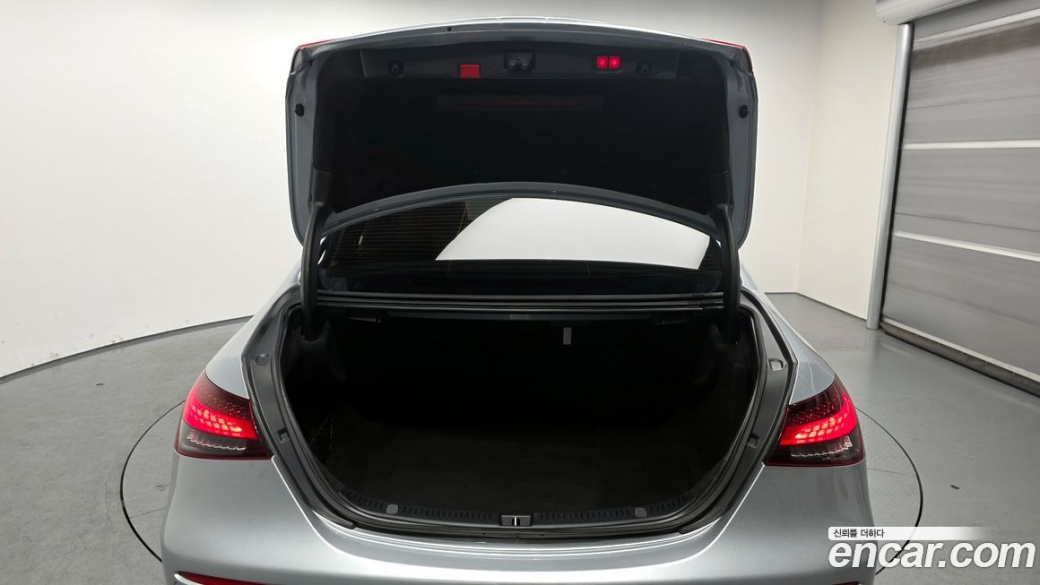 Mercedes-Benz E-Class E350 4MATIC AMG Line, 2022