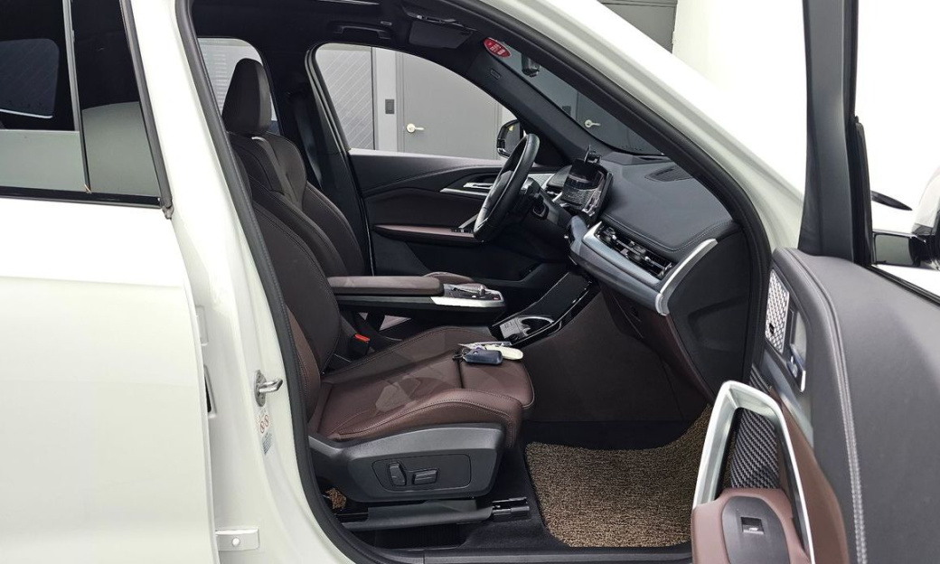 BMW X1 xDrive 20i M Sport, 2024