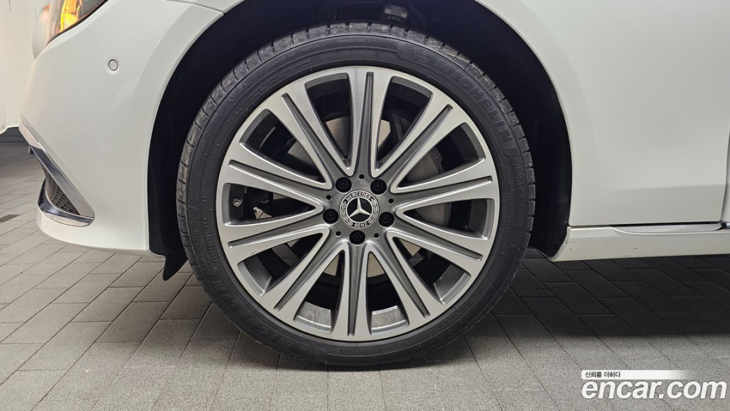 Mercedes-Benz E-Class E350 4MATIC Exclusive, 2023