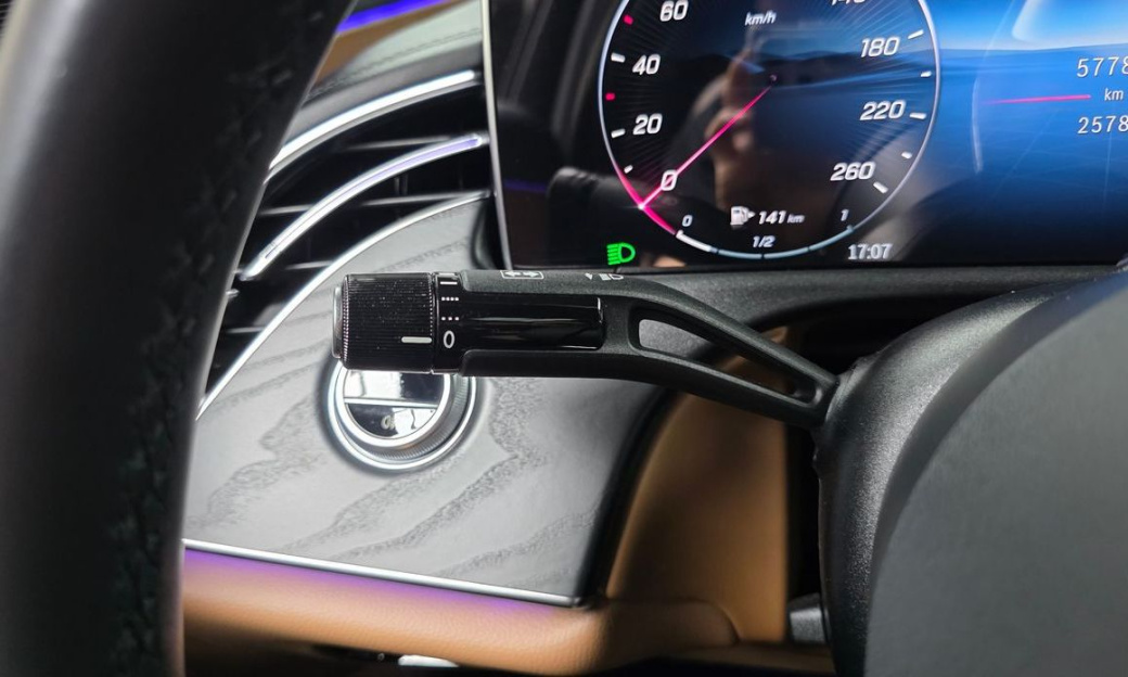 Mercedes-Benz E-Class E220d 4MATIC Exclusive, 2024