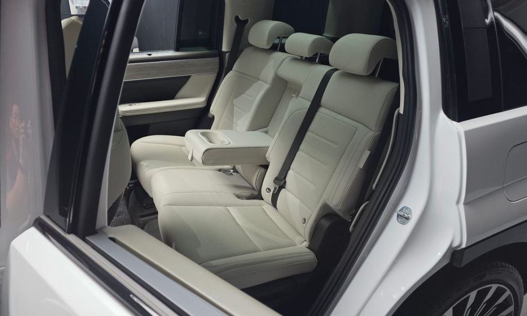 Hyundai Santafe Gasoline 2.5T 2WD, 2024