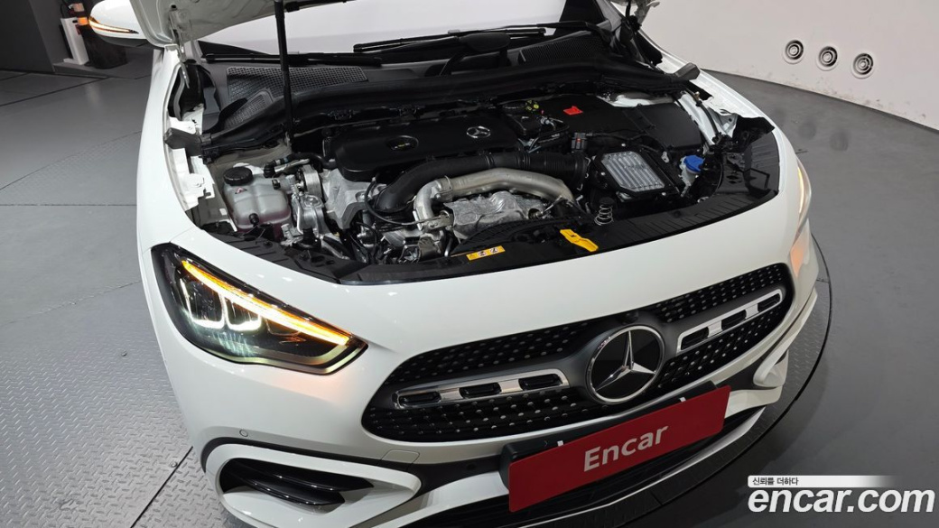 Mercedes-Benz GLA-Class GLA250 4MATIC, 2025