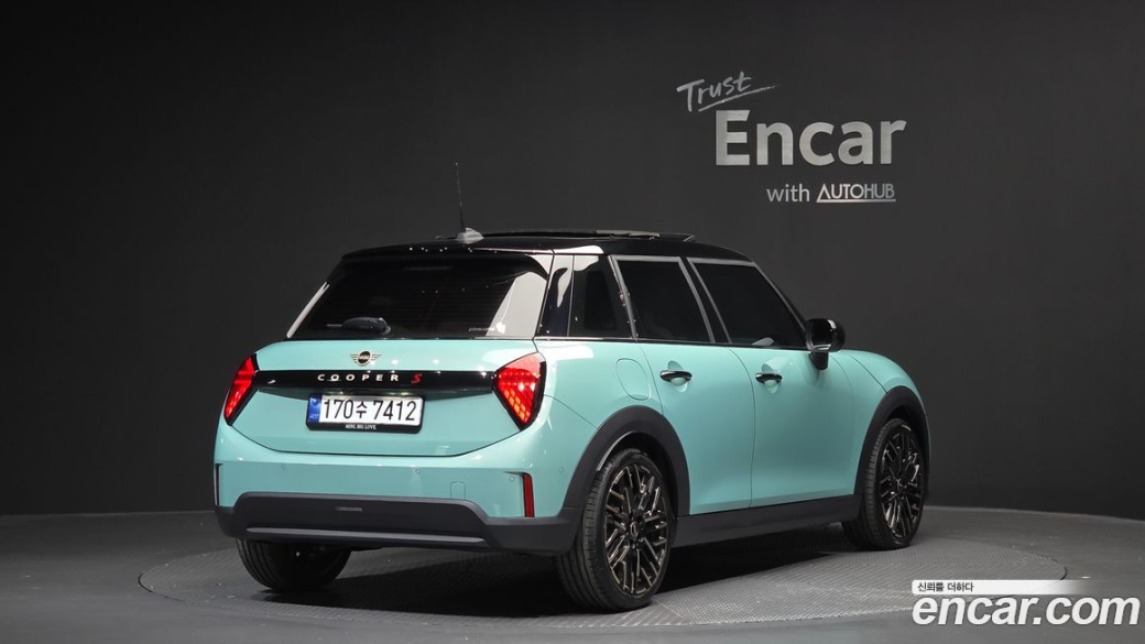 Mini Cooper 5 Door Favoured, 2025