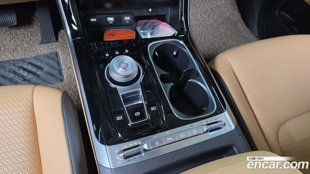 Kia Carnival 9-Seater Signature, 2023