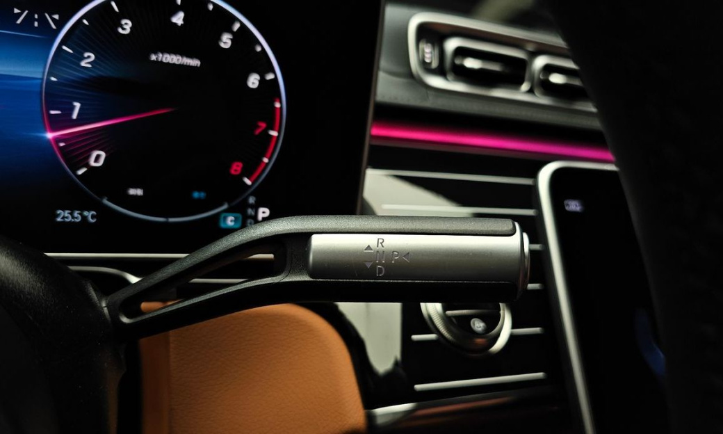 Mercedes-Benz S-Class S500L 4MATIC, 2025