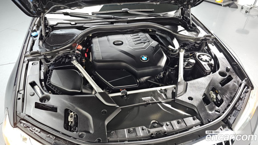 BMW 5-Series 520i M Sport, 2022