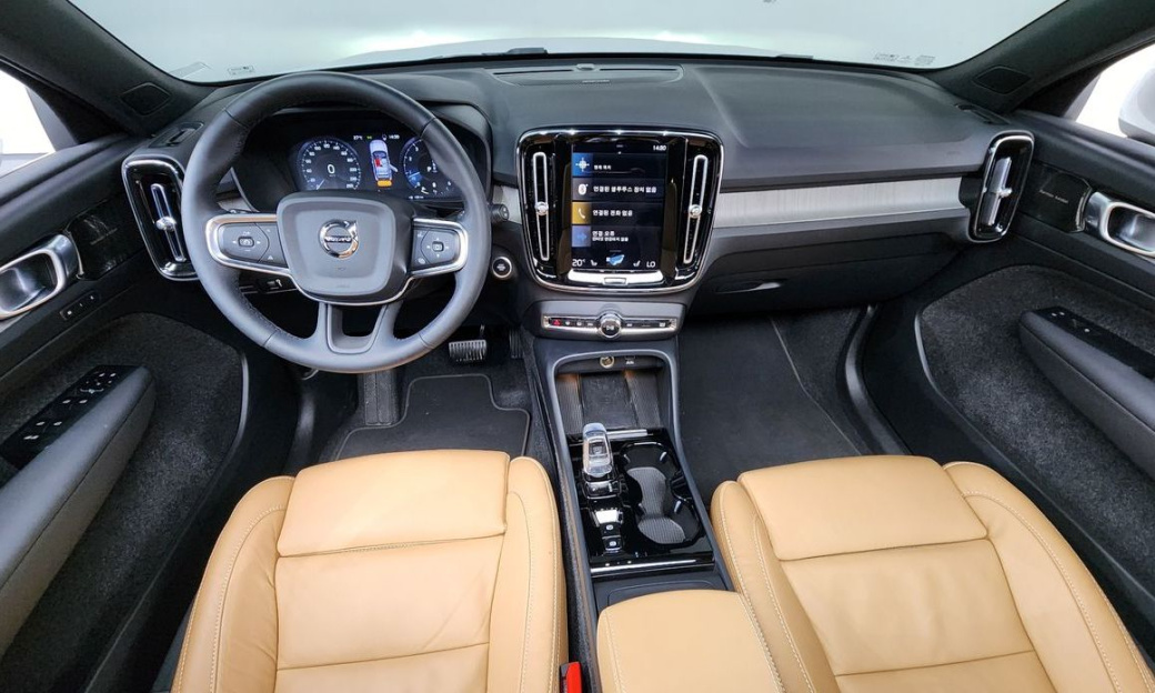 Volvo XC40 B4 Inscription, 2022