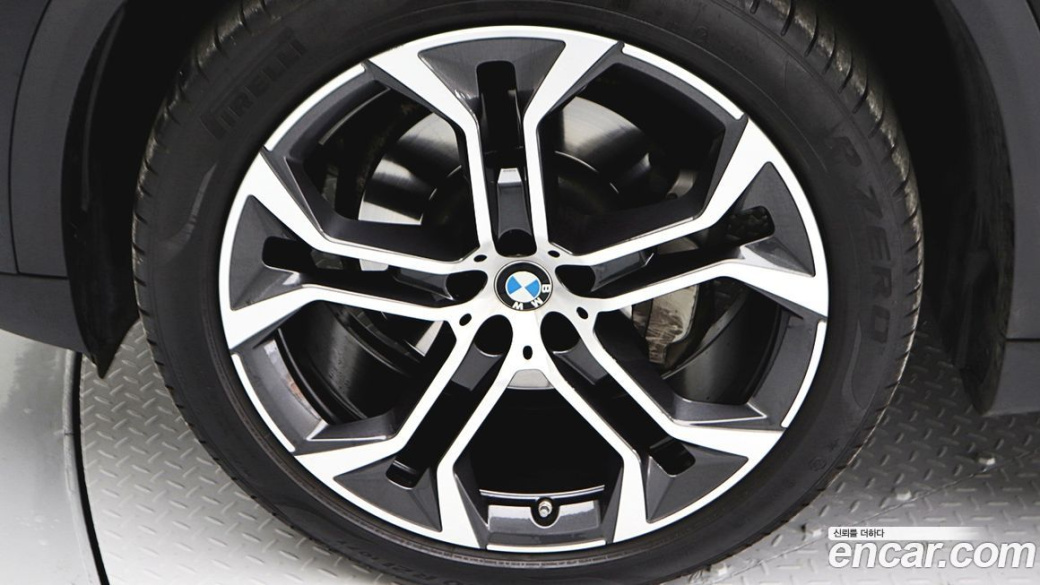 BMW X5 xDrive 40i xLine, 2022
