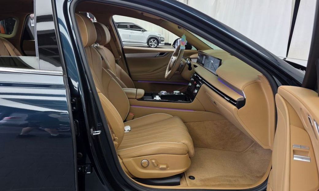 Genesis G80 Gasoline 2.5 Turbo AWD, 2025