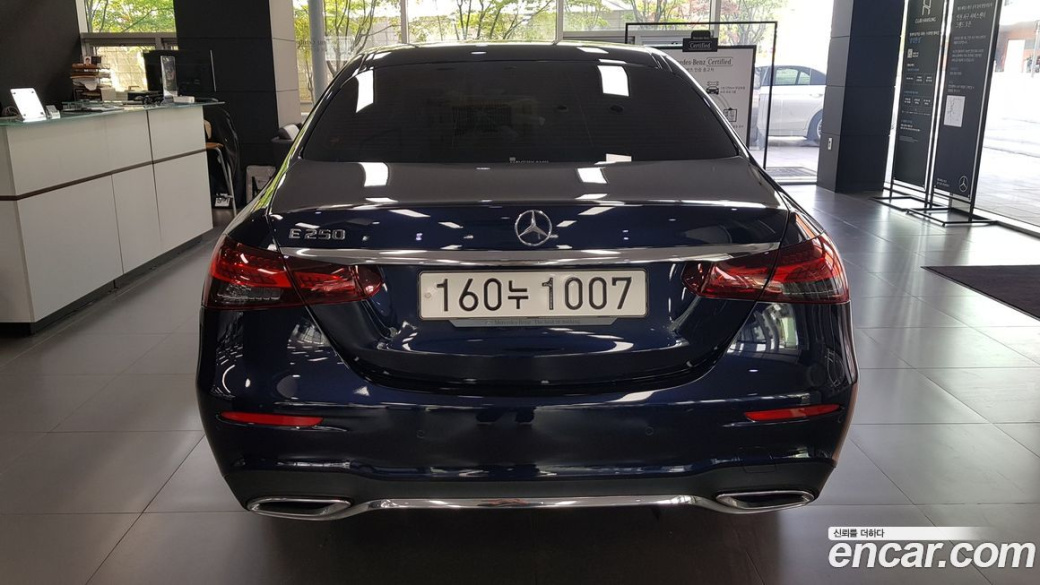 Mercedes-Benz E-Class E250 AMG Line, 2023